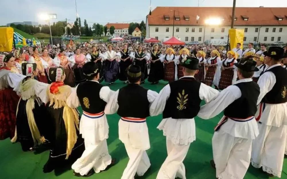 Uskoro središnji program najvažnije i najstarije folklorne manifestacije u Lijepoj Našoj - 61. BRODSKO KOLO