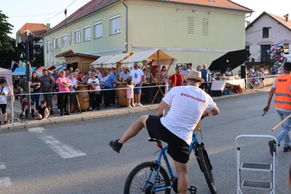 Pobjednik ovogodišnje Vinske alke Mihovil Štivić, a Vinskog maratona Danijel Gomerčić