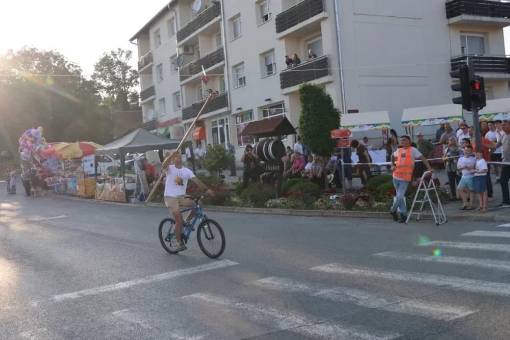 Pobjednik ovogodišnje Vinske alke Mihovil Štivić, a Vinskog maratona Danijel Gomerčić
