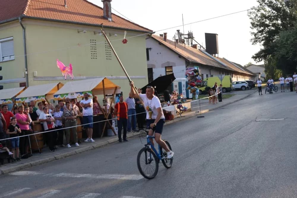 Pobjednik ovogodišnje Vinske alke Mihovil Štivić, a Vinskog maratona Danijel Gomerčić