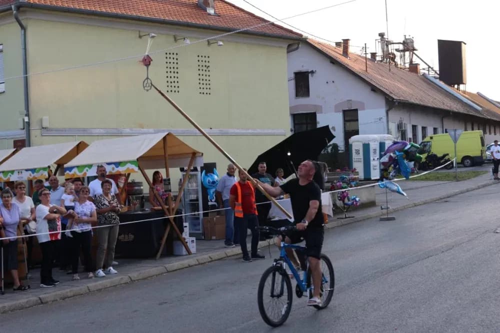 Pobjednik ovogodišnje Vinske alke Mihovil Štivić, a Vinskog maratona Danijel Gomerčić