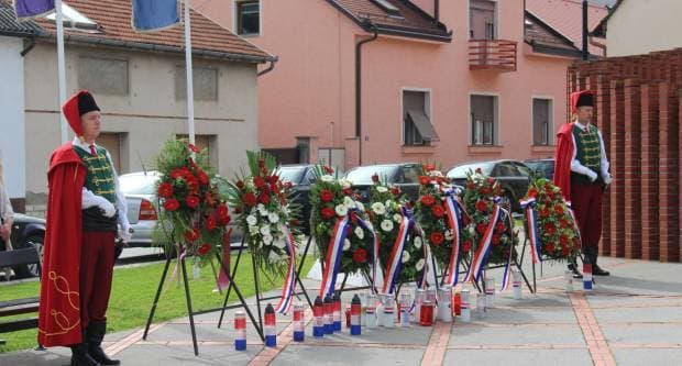 Proslavljen dan svega svijeta - tisuće vjernika na hodočašću svetog Ante u Podvinju