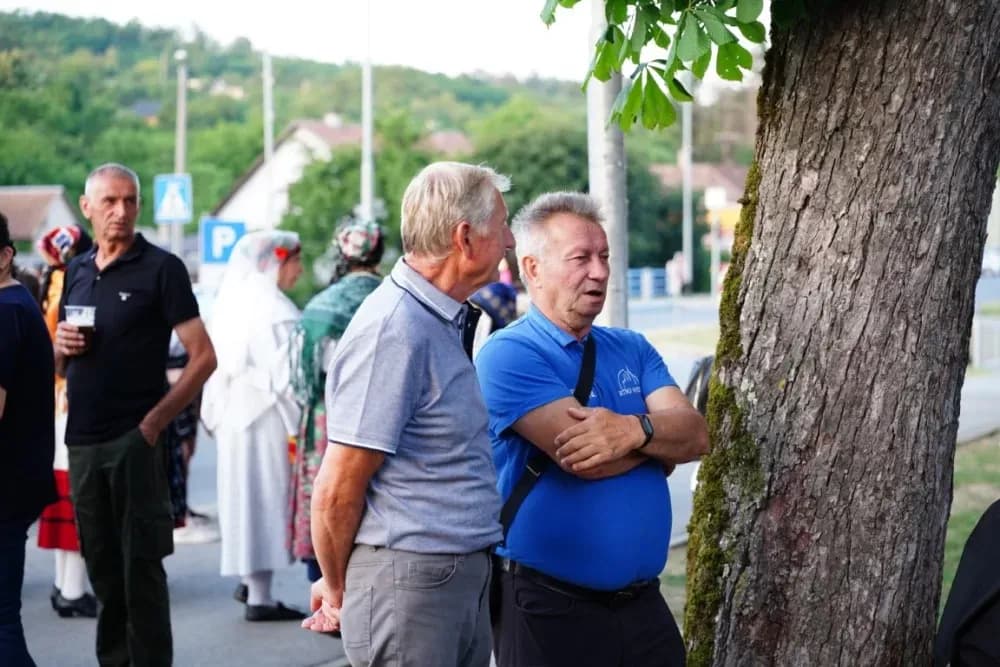 LJETO U SIBINJU: Brojna publika oduševljena nastupom KUD-ova i Slavonskih lola
