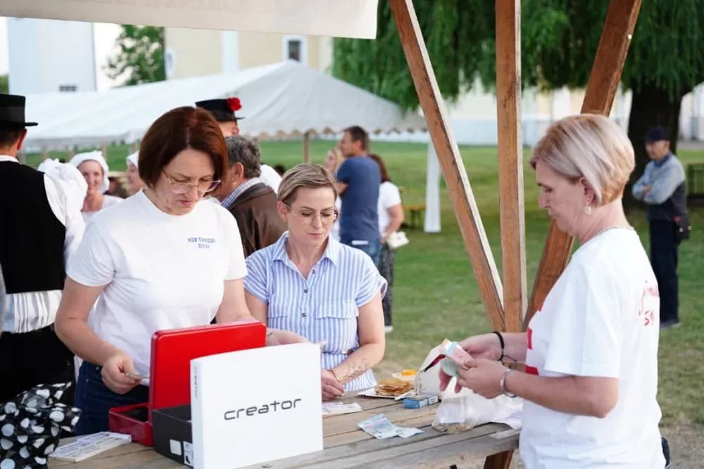 LJETO U SIBINJU: Brojna publika oduševljena nastupom KUD-ova i Slavonskih lola