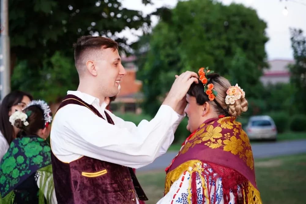 LJETO U SIBINJU: Brojna publika oduševljena nastupom KUD-ova i Slavonskih lola