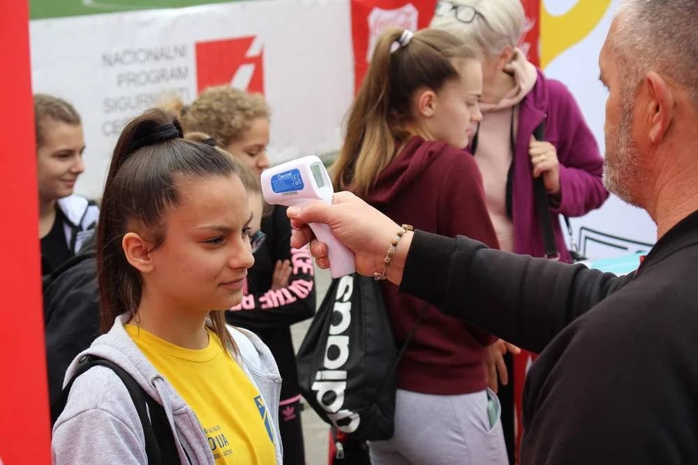 LJETO U SIBINJU: Brojna publika oduševljena nastupom KUD-ova i Slavonskih lola