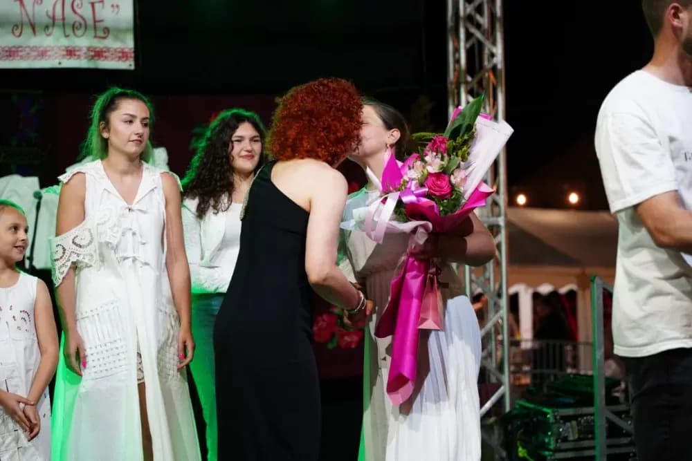 LJETO U SIBINJU: Brojna publika oduševljena nastupom KUD-ova i Slavonskih lola