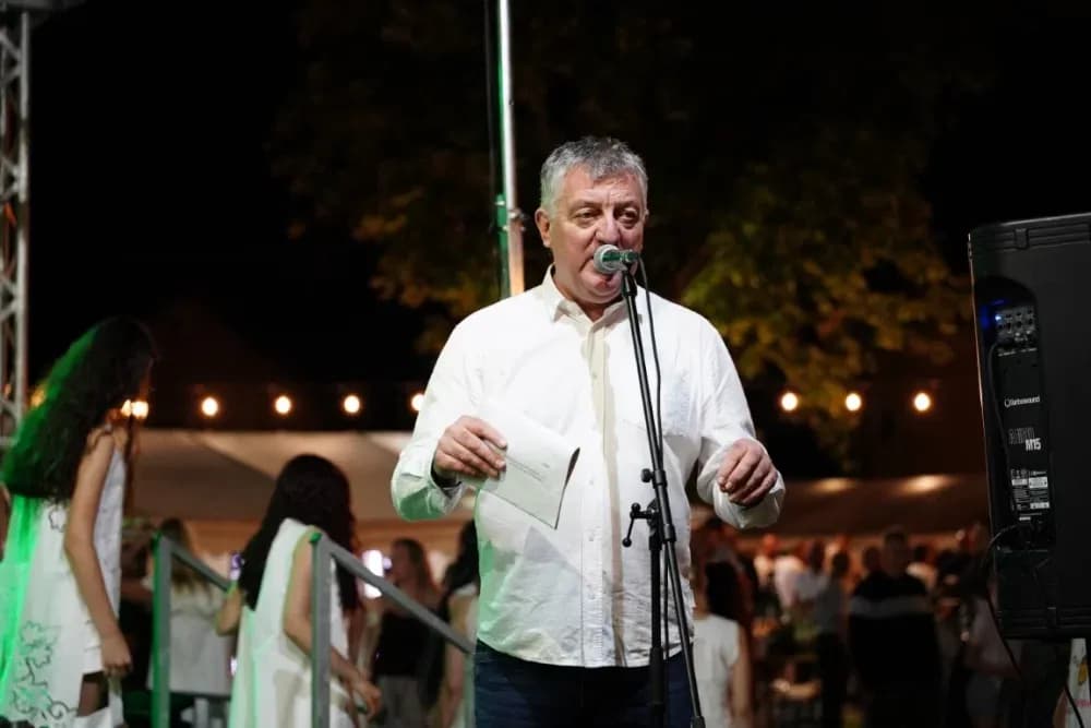 LJETO U SIBINJU: Brojna publika oduševljena nastupom KUD-ova i Slavonskih lola