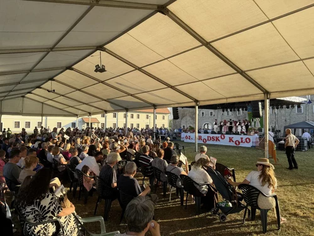 Brodskim kolom slavonska tradicija zasjala u punom sjaju