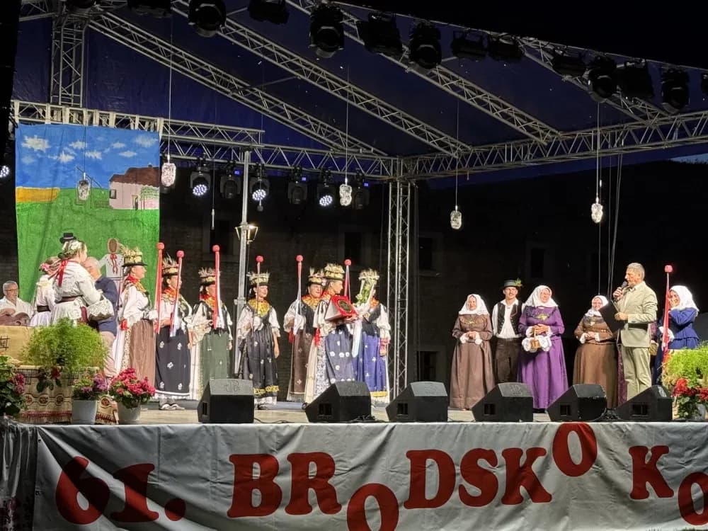 Brodskim kolom slavonska tradicija zasjala u punom sjaju