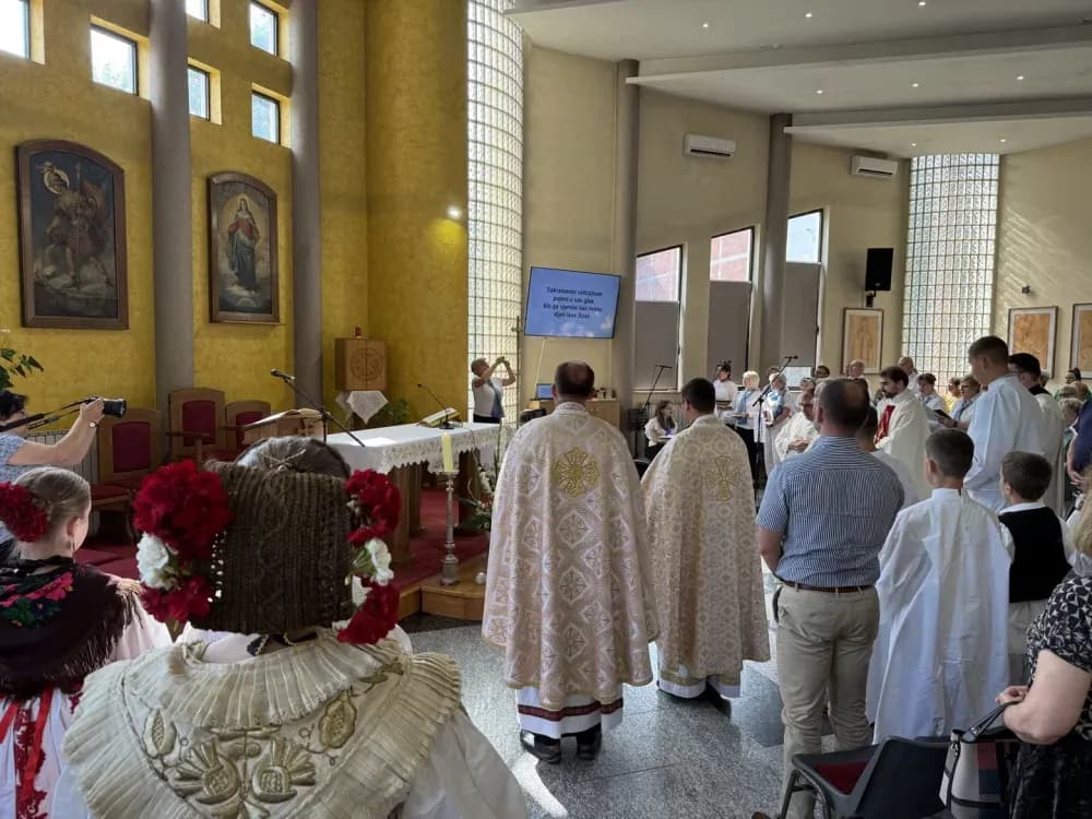 Svečano obilježeno Tijelovo u Slavonskom Brodu