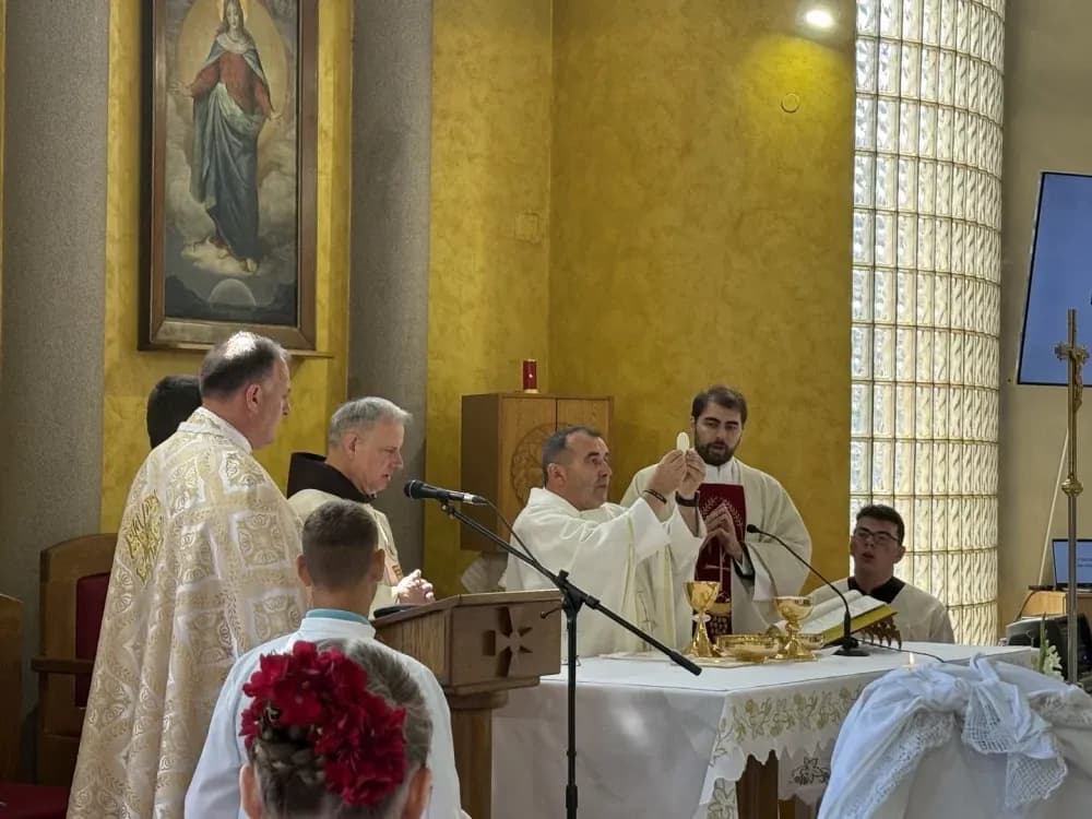 Svečano obilježeno Tijelovo u Slavonskom Brodu