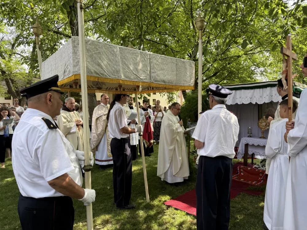 Svečano obilježeno Tijelovo u Slavonskom Brodu