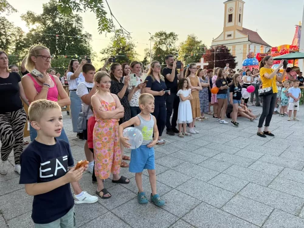 Kao i uvijek u Donjim Andrijevcima: Veseli sudionici, dobra hrana i odlična atmosfera