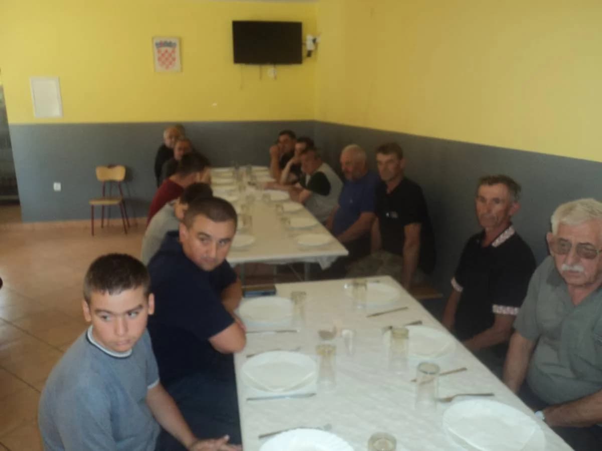 Kao i uvijek u Donjim Andrijevcima: Veseli sudionici, dobra hrana i odlična atmosfera