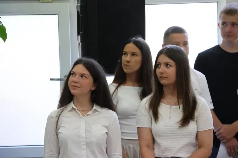 Općinski načelnik Bukovlja Igor Đaković uručio nagrade učenicima za izvrsnost na državnim i županijskim natjecanjima