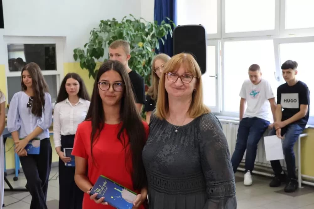 Općinski načelnik Bukovlja Igor Đaković uručio nagrade učenicima za izvrsnost na državnim i županijskim natjecanjima