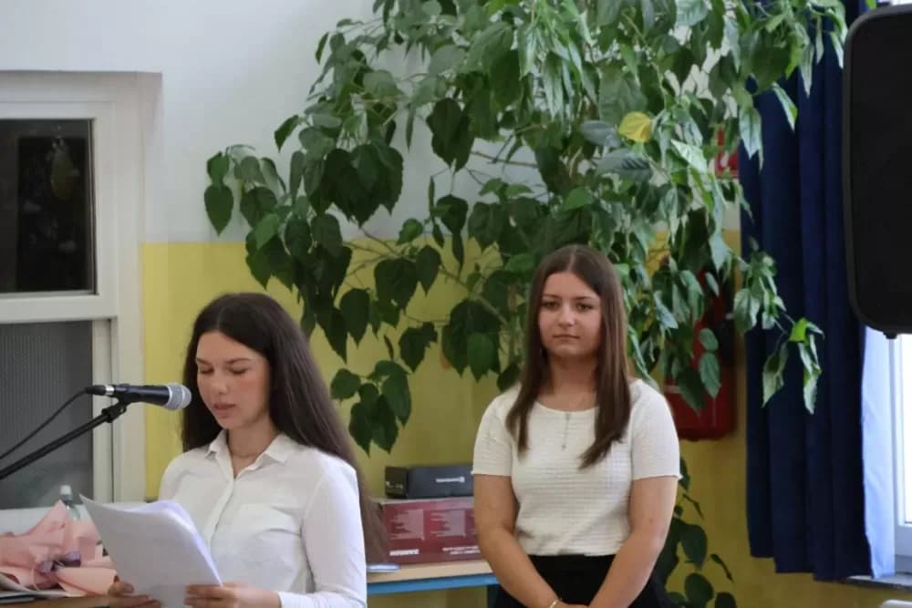 Općinski načelnik Bukovlja Igor Đaković uručio nagrade učenicima za izvrsnost na državnim i županijskim natjecanjima