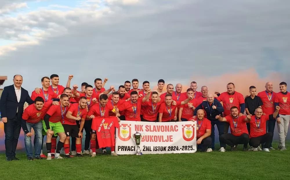 Nogometaši Slavonca iz Bukovlja prvaci 3. ŽNL - istok