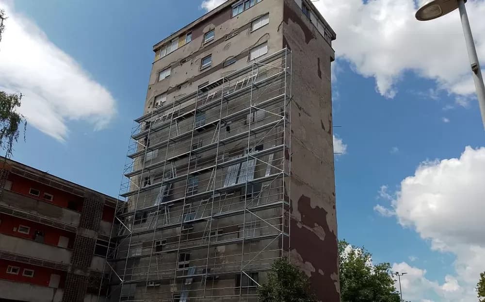 ČUDO U SLAVONSKOM BRODU - Počela obnova nebodera na ʼPlavom poljuʼ