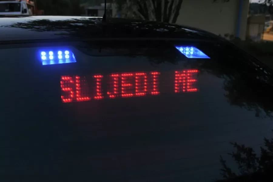 Uz slalom vožnju na autocesti vozio 232 km/h
