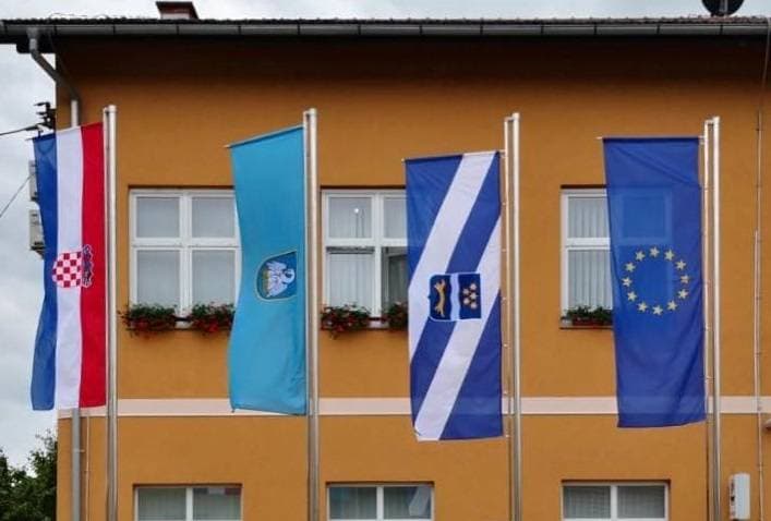 [FOTO] U tijeku je asfaltiranje vinske ceste prema Vinkomiru