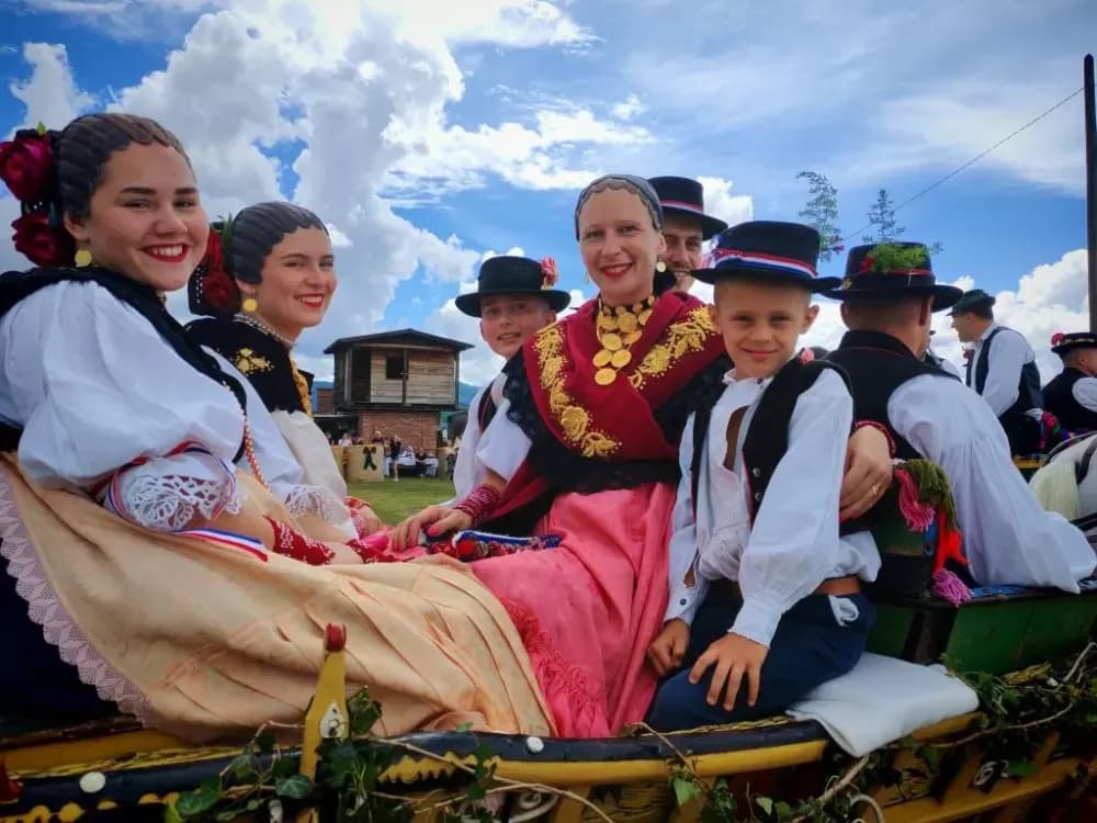 ʼNe idem iz Slavonijeʼ - tradicionalna manifestacija u Lužanima koja je okupila zaljubljenike u konje, slavonsku baštinu i običaje