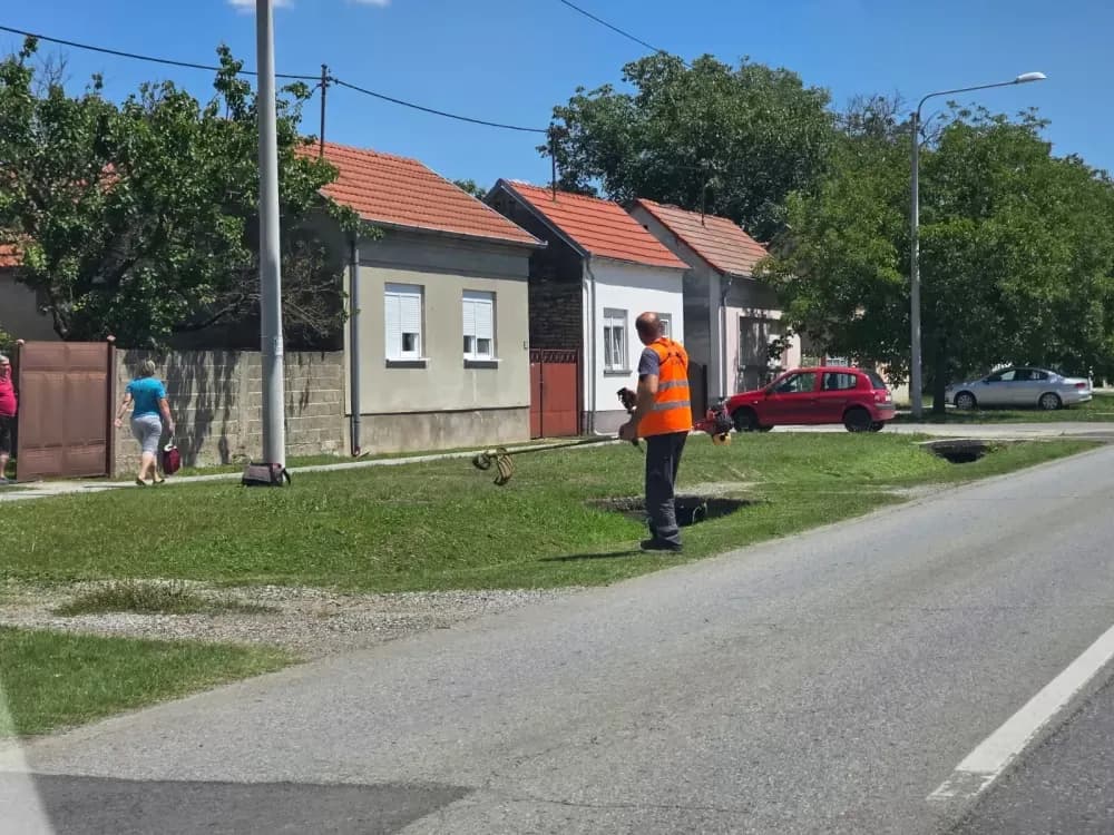 NEŠTO NOVO KOJE KRASI OPĆINSKO MJESTO: Državne zastave zablistale u Bukovlju i okolnim mjestima