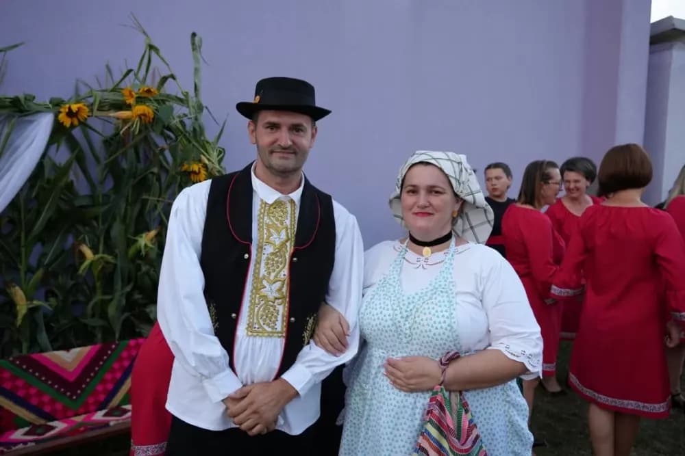 Više od tisuću pečenjaka skuhano na 17. Kukuruzijadi u Donjim Andrijevcima