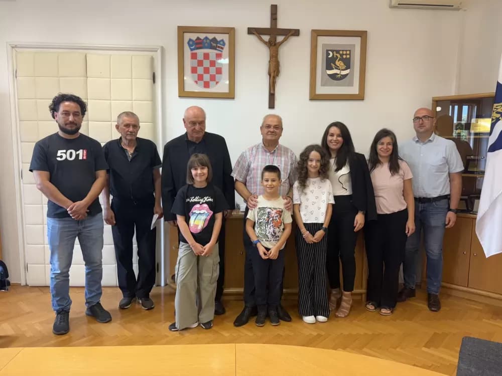 Gradonačelnik Duspara primio mlade šahovske prvake: Elenu Kauk, Blagu Martinovića i Josipu Gašparac