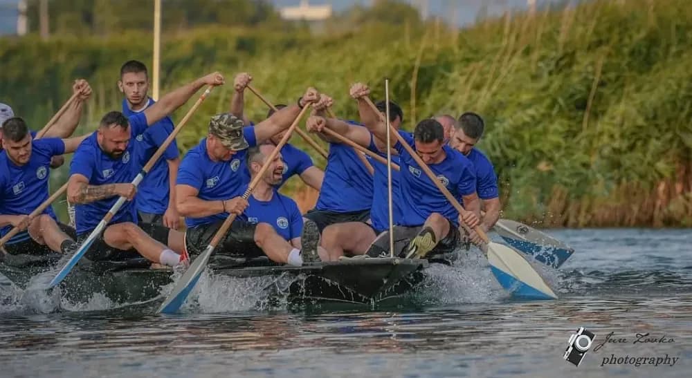 Lađari UL ʼMarsoniaʼ odveslali izuzetno težak 28. Maraton lađa na Neretvi
