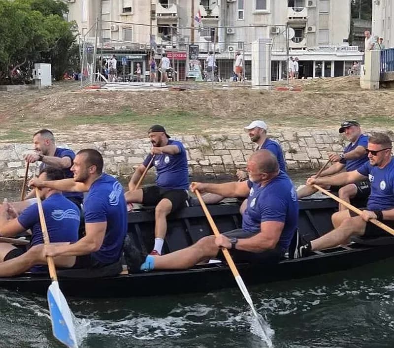 Lađari UL ʼMarsoniaʼ odveslali izuzetno težak 28. Maraton lađa na Neretvi