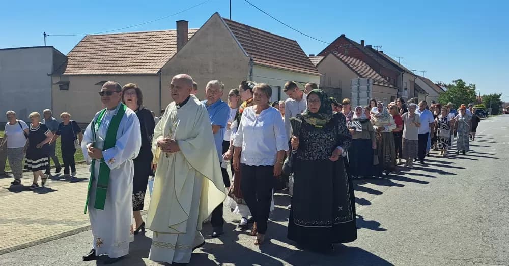 Zlatnu misu proslavio preč. Blaž Zmaić, rođeni Perkovčanin