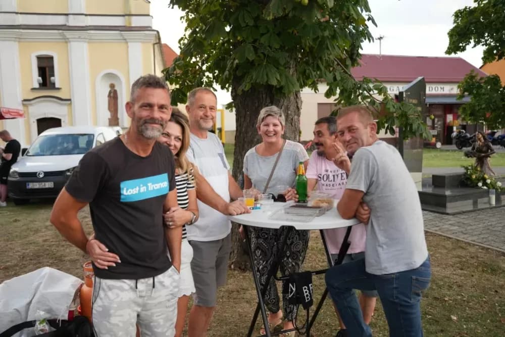 Davor i Nikolina Olujić skuhali najbolji čobanac na ovogodišnjoj Čobanijadi u Sibinju: „Treći smo put pobjednici moja supruga i ja“