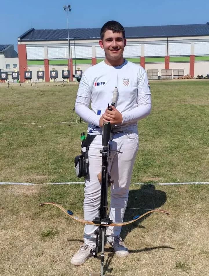 TRI MEDALJE - Lovro Bjelobrk iz Rastušje samostrelom ʼpomeoʼ svjetsku konkurenciju