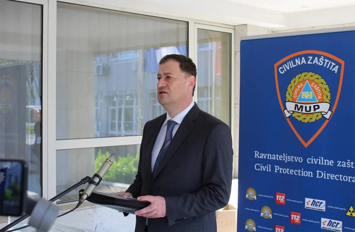 /FOTOGALERIJA/ Nećete prepoznati prometnicu prema autoputu koja se uskoro otvara: Gotovi su radovi na rekonstrukciji ceste Baćindol - Rešetari!