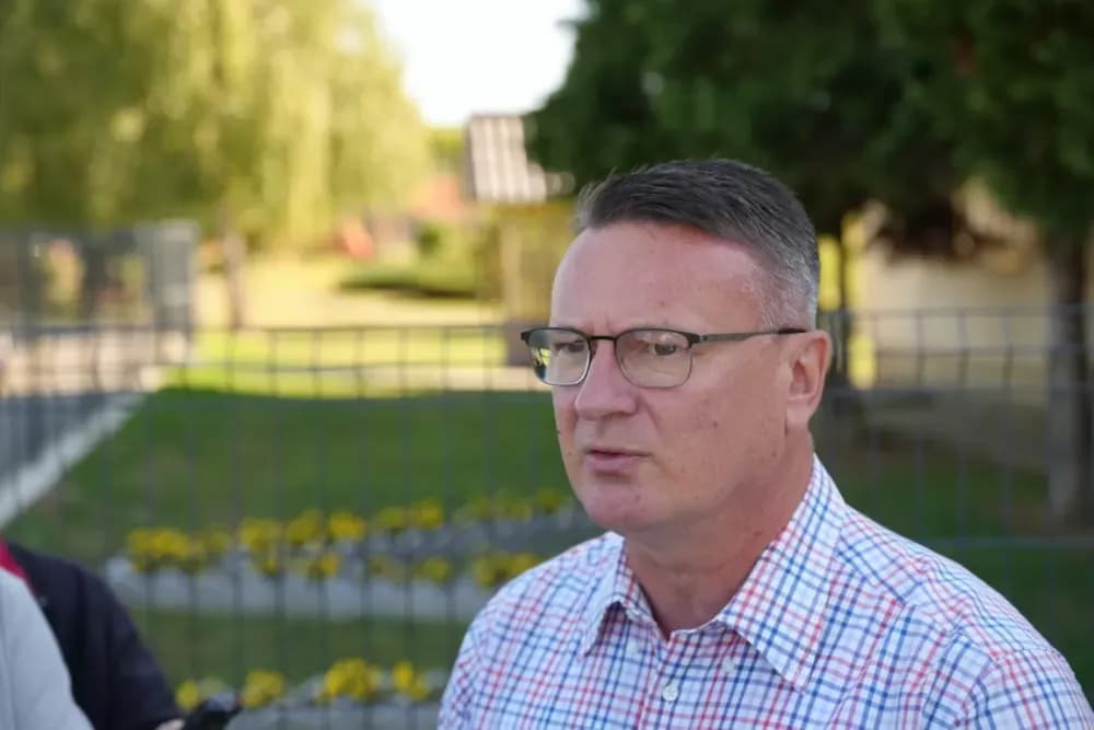 BRODSKO-POSAVSKA ŽUPANIJA NASTAVLJA S ENERGETSKOM OBNOVOM ŠKOLA