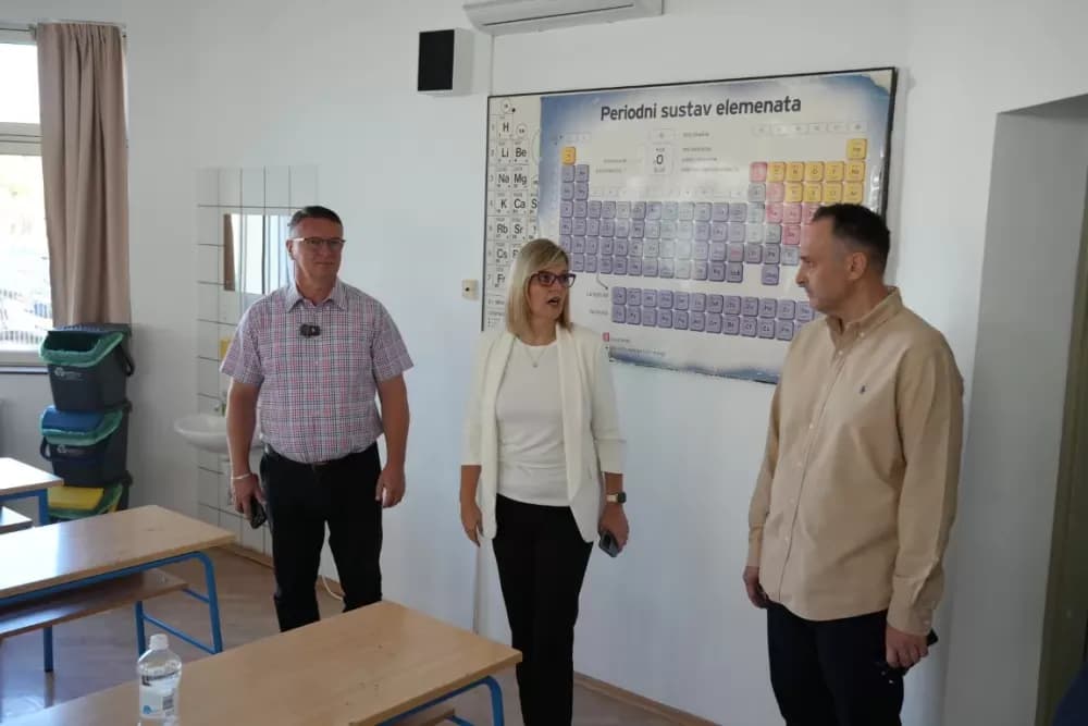 BRODSKO-POSAVSKA ŽUPANIJA NASTAVLJA S ENERGETSKOM OBNOVOM ŠKOLA