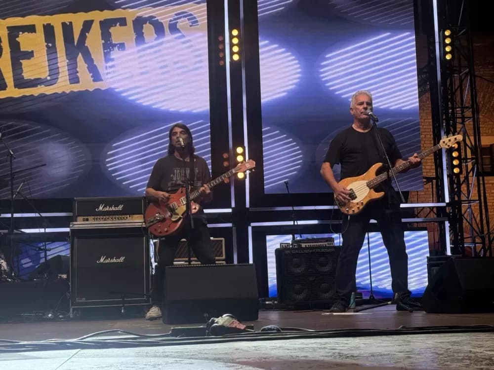 ZAVRŠIO 9. SLAVONIJA FEST CMC 200 - Oduševile mlade rock snage i Denis&Denis