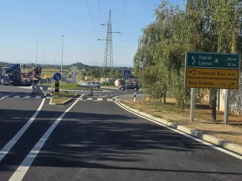 Radovi na rekonsgtukciji prometnice nako 2,5 godine završeni: Srediniom rujna otvara se cesta Rešetari – Baćin dol