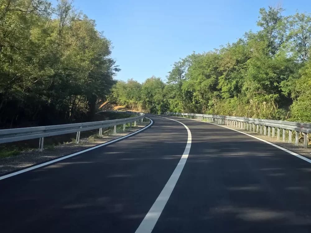 Radovi na rekonsgtukciji prometnice nako 2,5 godine završeni: Srediniom rujna otvara se cesta Rešetari – Baćin dol