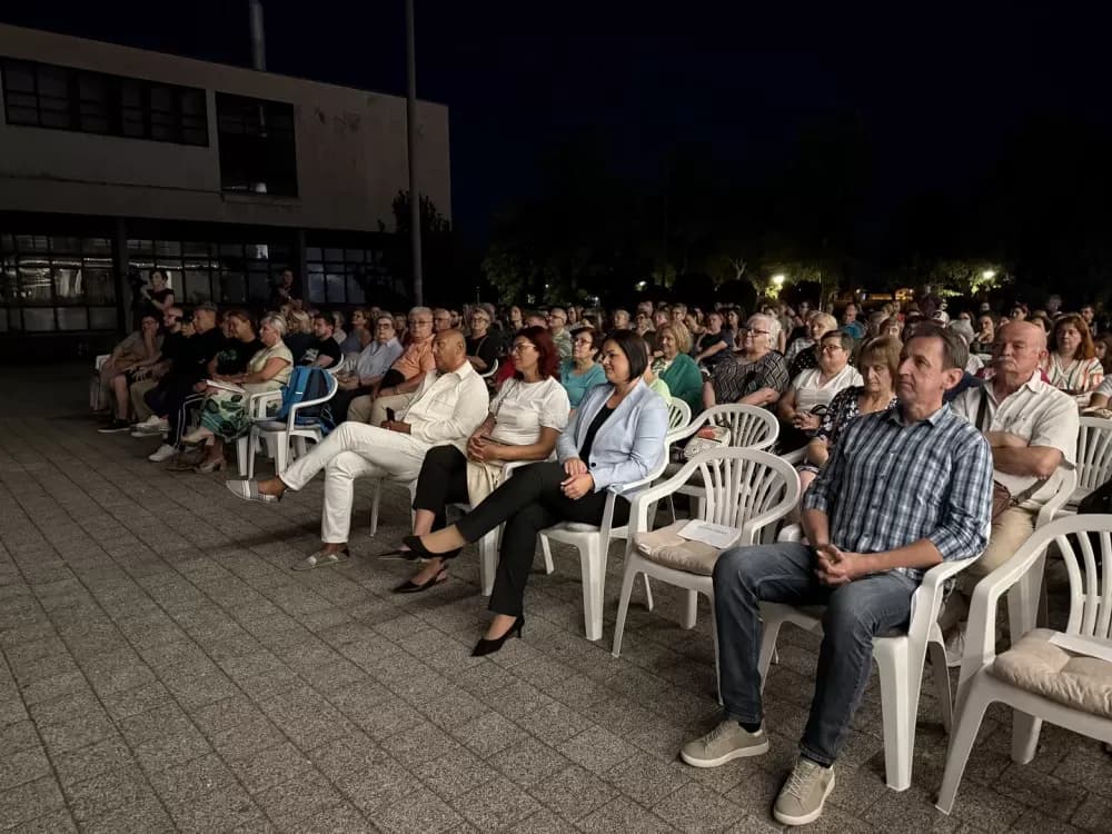 Uspješno otvoren 18. Festival amaterskih kazališta – Prva večer obilježena izvedbom predstave „Narikače“