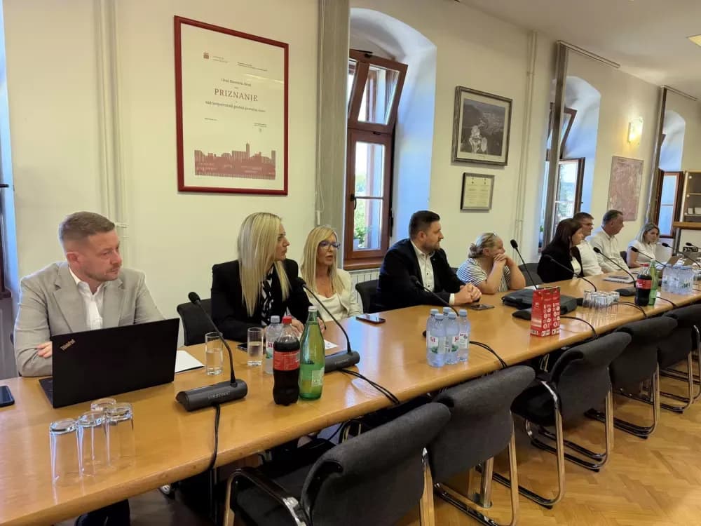 Održana 3. Izvanredna sjednica Gradskog vijeća Grada Slavonskog Broda - donesene statusne promjene ustanova dječjih vrtića