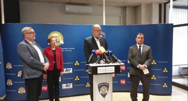 Uz pripadnike Počasno zaštitne bojne u Kutjevu visoki dužnosnici položili vijence i zapalili svijeće na Groblju sv. Marka