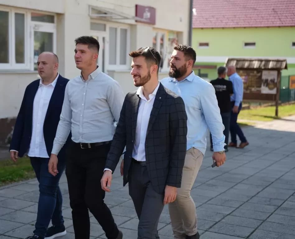 Mladi brodsko-posavski općinski načelnici i među njima jedan malo stariji na proslavi Dana grada Kutjeva