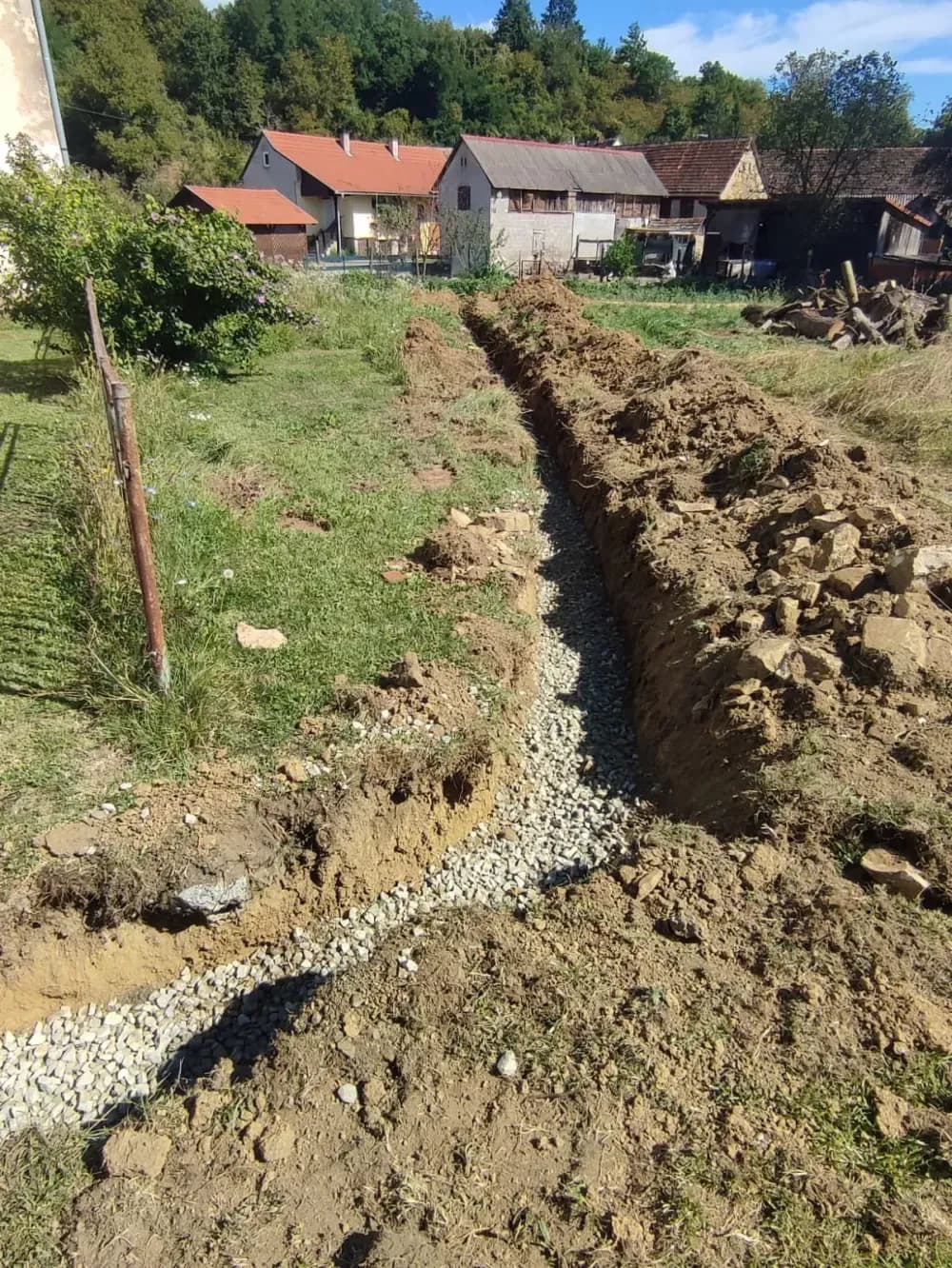 Uređeno u dvorište u Područnoj školi Ravan