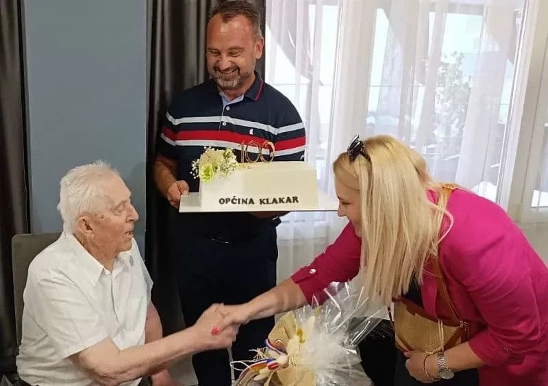 DOŽIVJETI STOTU – Mato Kudrić iz Ruščice proslavio stoti rođendan!U okruženju svoje obitelji i najbližih, stoti rođendan proslavio je Mato Kudrić iz Ruščice! Petero djece, 10 unučadi i čak 19-ero prau