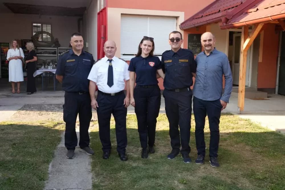 (FOTOGALERIJA) Proslavljen Dana općine Brodski Stupnik uz euharistijsko slavlje, polaganje vijenaca u čast poginulih branitelja i Svečanu sjednicu Općinskog vijeća
