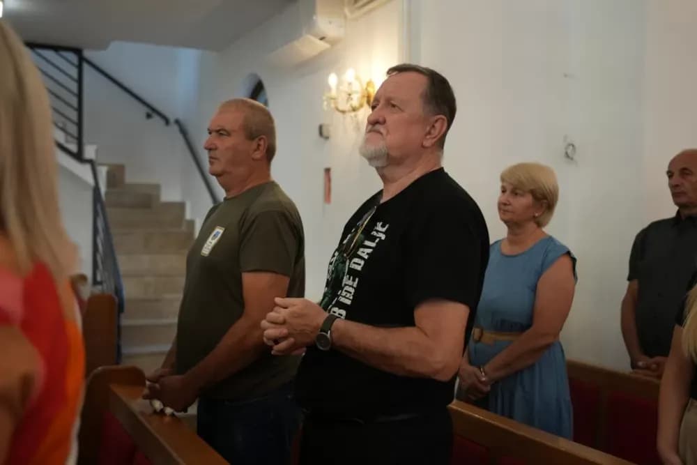 (FOTOGALERIJA) Proslavljen Dana općine Brodski Stupnik uz euharistijsko slavlje, polaganje vijenaca u čast poginulih branitelja i Svečanu sjednicu Općinskog vijeća