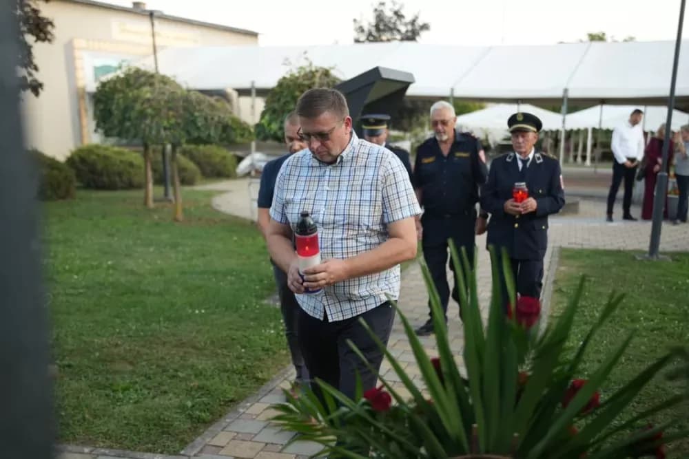 (FOTOGALERIJA) Proslavljen Dana općine Brodski Stupnik uz euharistijsko slavlje, polaganje vijenaca u čast poginulih branitelja i Svečanu sjednicu Općinskog vijeća